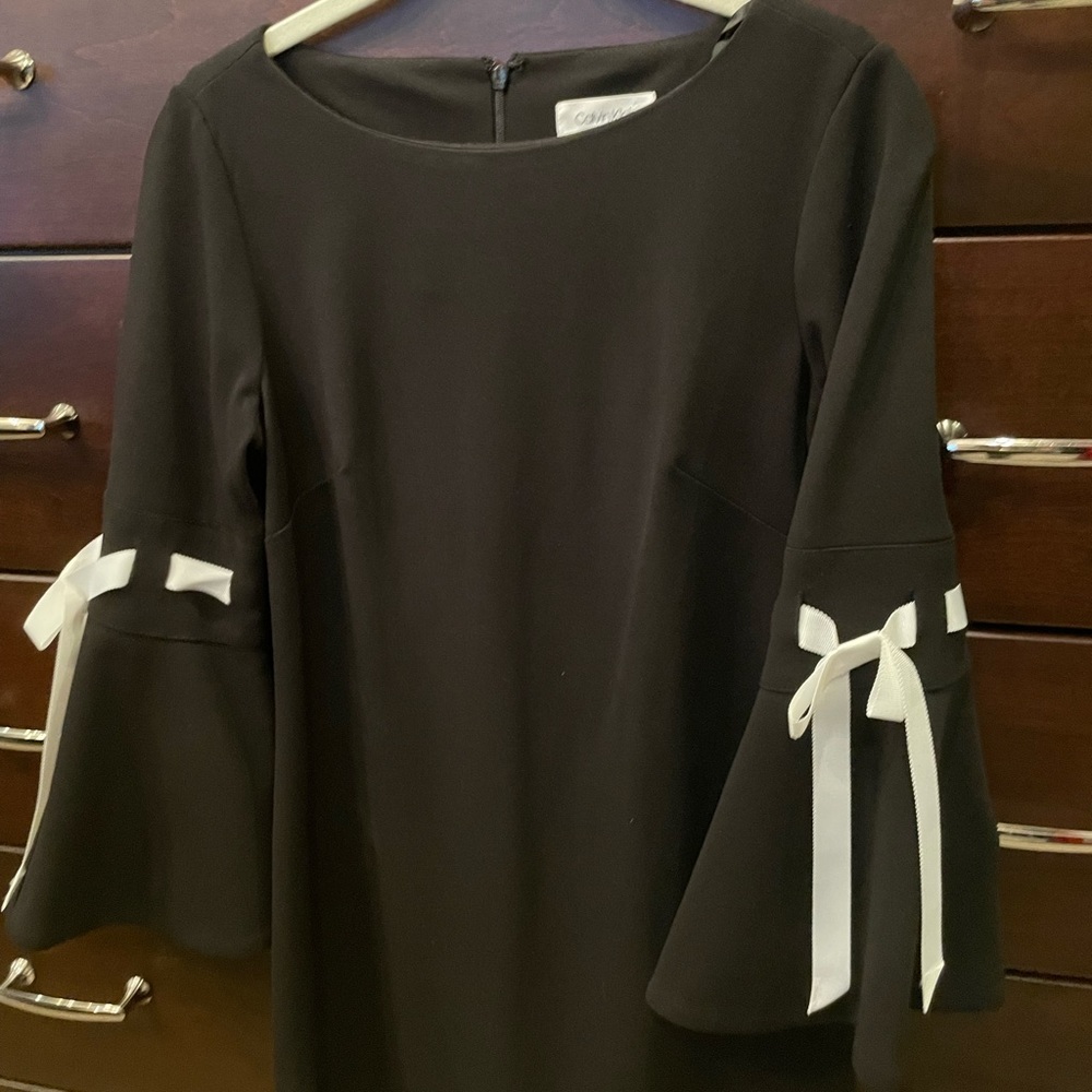 calvin klein black dress with white bows sz 4